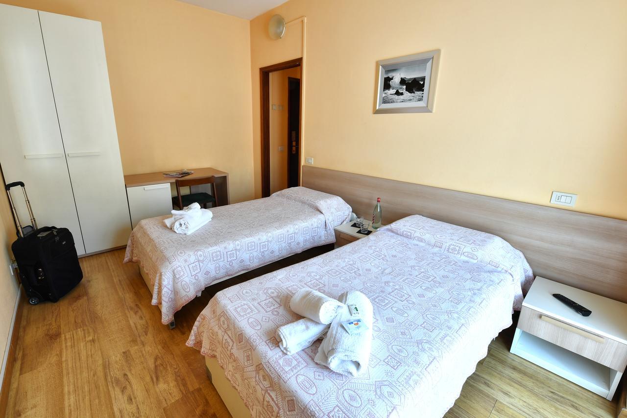 Hotel Motel Europa Domodossola Exterior foto